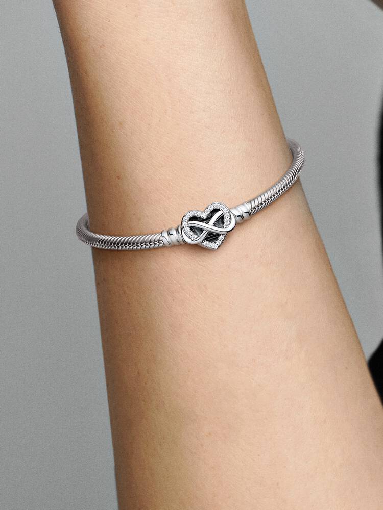 Pulsera cadena de serpiente con broche Corazón infinito
