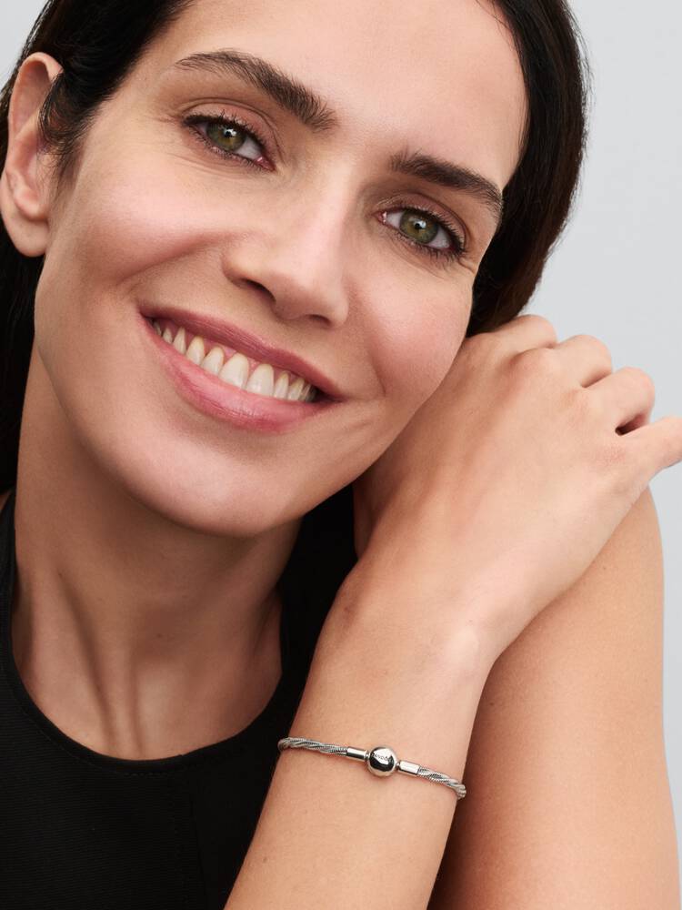 Pulsera de serpiente trenzada con broche redondo de Pandora